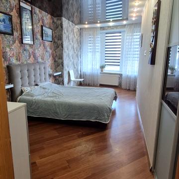 Дніпровська набережна вул., 26