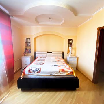 Микільсько-Слобідська вул., 2-Б