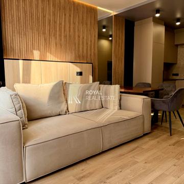 Салютна вул., (Будинок 02301-02303)