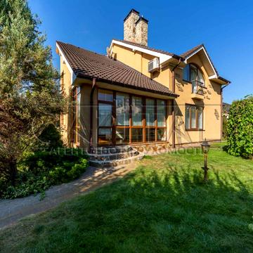 Миру вул., 140