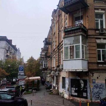 Івана Франка вул., 16/2