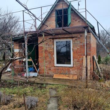 Світла вул., 330