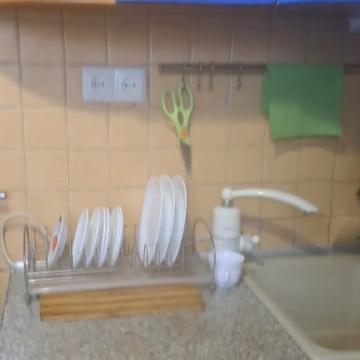 Стародніпровська вул., 10