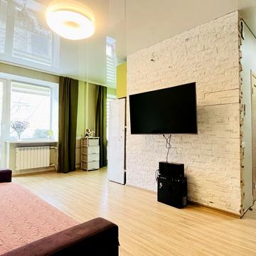 Єреванська вул., 27