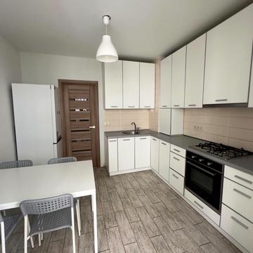 Архітектора Старова вул., 4