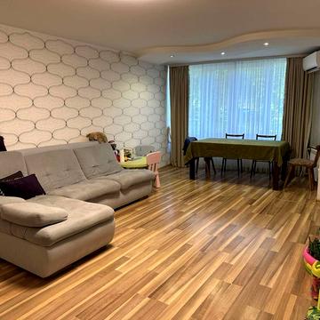 Льва Ландау просп. (50-річчя СРСР), 16