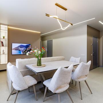 Олександра Олеся вул., 1