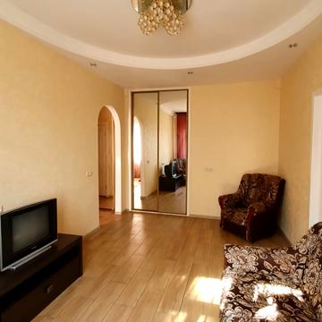 Велика Васильківська вул. (Червоноармійська), 114