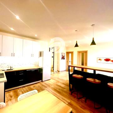 Велика Китаївська вул., 10-А