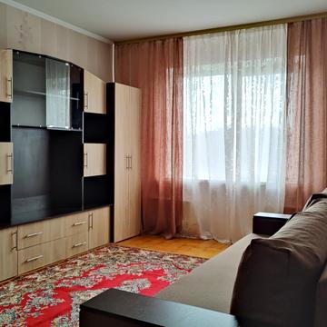 Мостицька вул., 12