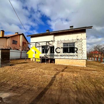 Космічна вул.