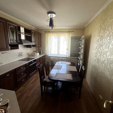 Смілянська вул., 15