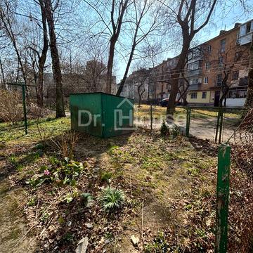 Сергія Литвиненка вул., 10