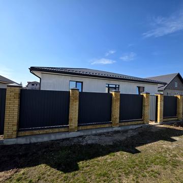 Материнська вул., 5