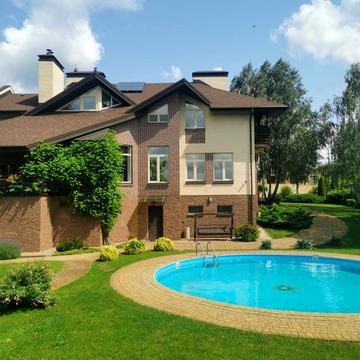 Академічна вул., 15