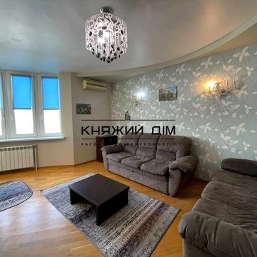 Дніпровська набережна вул., 19