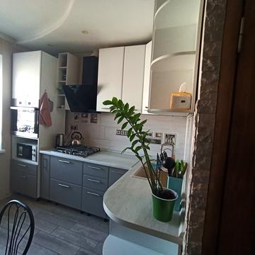 Сержа Лифаря вул. (Олександра Сабурова), 4