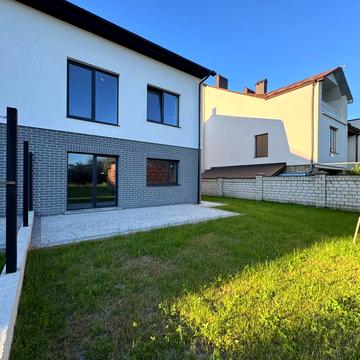 Князя Романа вул., 21