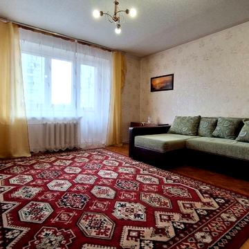 Романа Шухевича просп. (Генерала Ватутіна), 26