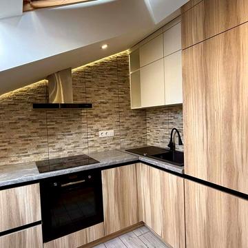 Юліана Целевича вул., 3б