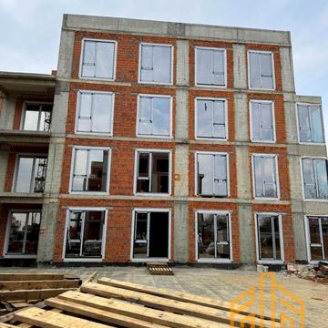 Кримська вул., (Будинок 1)