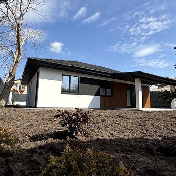 Гуцала вул., 10