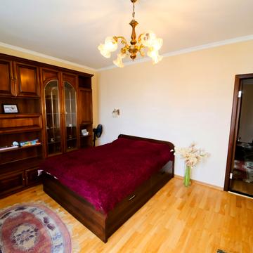 Ігоря Дорошенка вул. (Ціолковського), 37