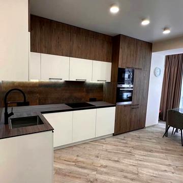 Приозерна вул., 42