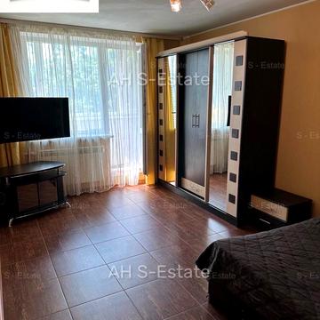 Холодногірська вул. (Єлізарова), 10