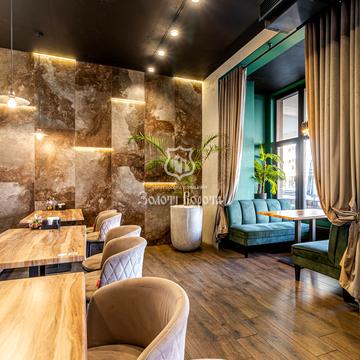 Молодіжна вул., 2