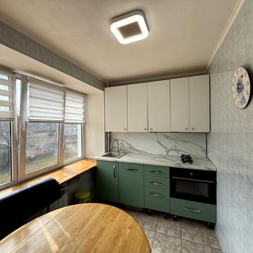 Будівельників вул., 27-А