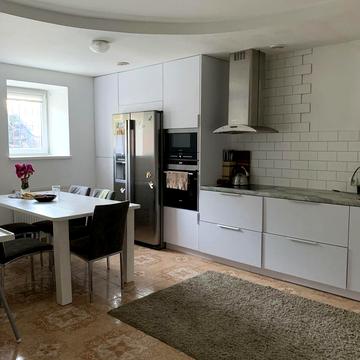 Цегельний пров., 7