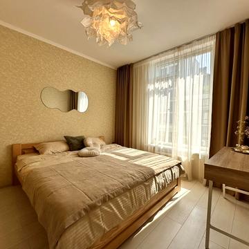 Пасічна вул., 169