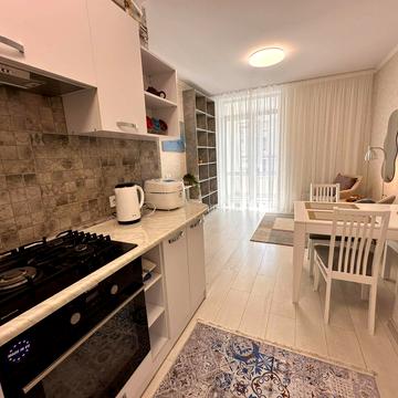 Пасічна вул., 169