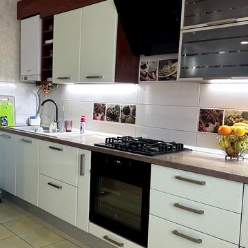 Рівна вул., 23