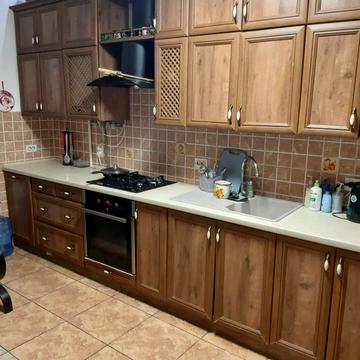 Зелена вул., 48