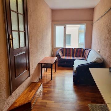 Дальницька вул., 27