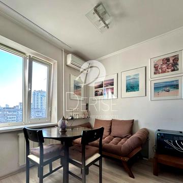 Йорданська вул. (Лайоша Гавро), 11-Д