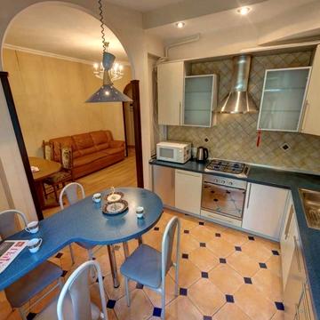 Тараса Шевченка бульв., 58