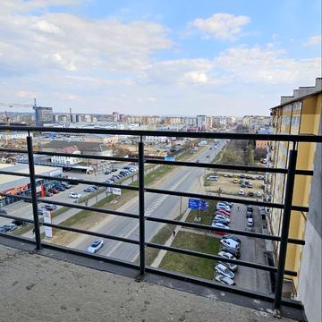 Богдана Хмельницького вул., 73-Б