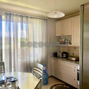 Валерія Лобановського вул., (Будинок 26)