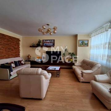 Срібнокільська вул., 1