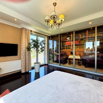 Воскресенський просп. (Перова), 10а