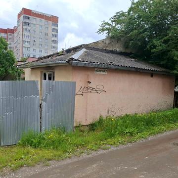 Космічна вул., 7
