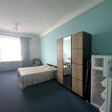 Адама Міцкевича пл., 6/7