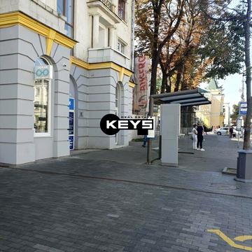 Соборна вул., 81