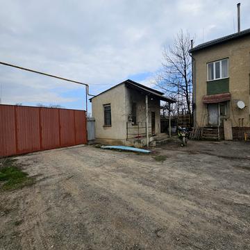 Промислова вул., 10