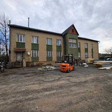 Промислова вул., 10