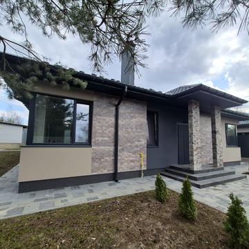 Бучанська, 28