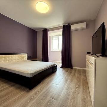 Співдружності вул., 1